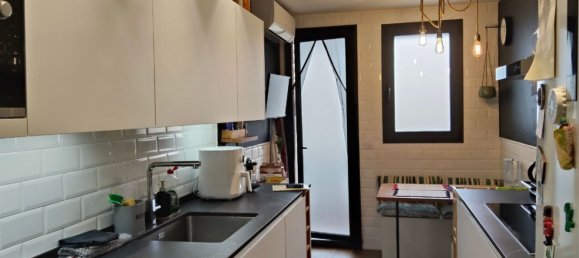 3 chambres Appartement à Cornella De Llobregat, Spain No. 143772 9