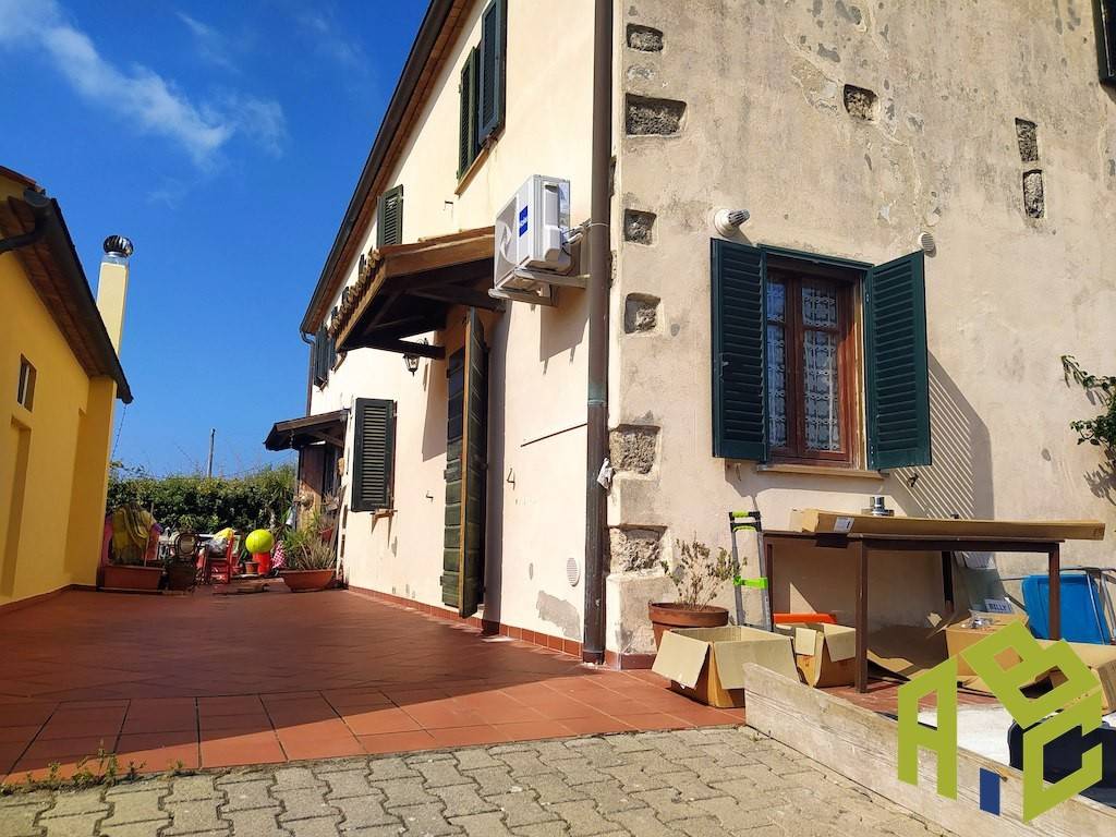 2 bedrooms House in Rosignano Marittimo, Italy No. 48409