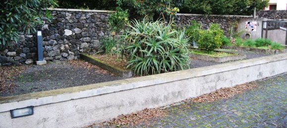 Casa de 3 dormitorios en Angra do Heroismo, Portugal No. 36054 4