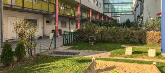 Garage in Liesing, Austria, Nr. 140467 4