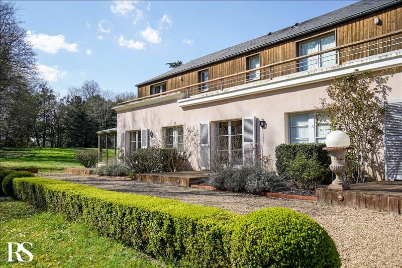 Casa de 8 dormitorios en Savonnieres, France No. 293100