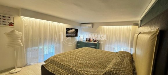 4 bedrooms Apartment in Naples, Italy No. 273873 19