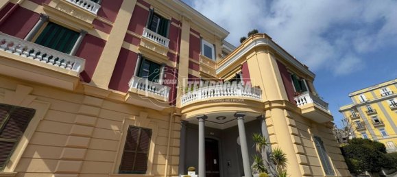4 bedrooms Apartment in Naples, Italy No. 273873 27