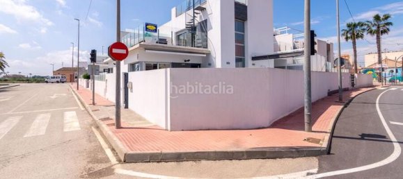 3 bedrooms House in Daya Nueva, Spain No. 129371 4