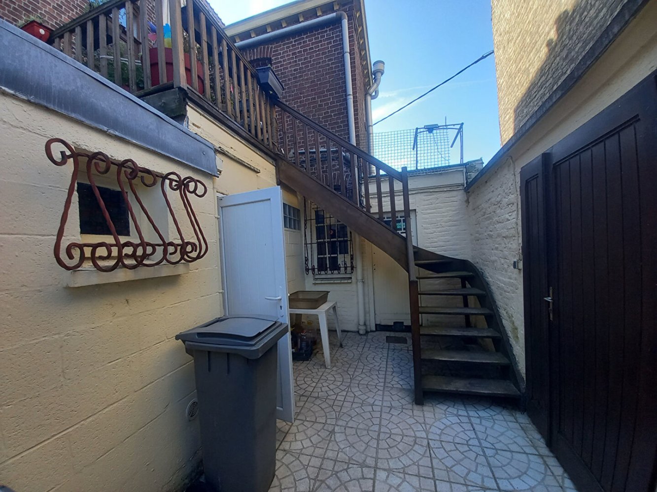 4 Schlafzimmer Gebäude in Seclin, France, Nr. 63566