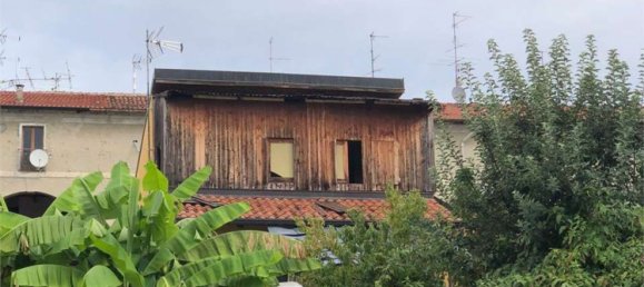 5 rooms Apartment in Fino Mornasco, Italy No. 8374 16