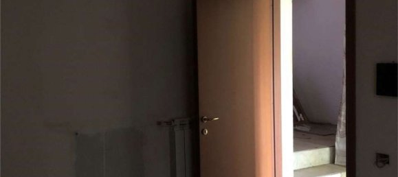 5 rooms Apartment in Fino Mornasco, Italy No. 8374 7