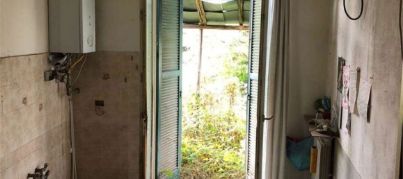 5 rooms Apartment in Fino Mornasco, Italy No. 8374 5