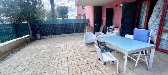 4 rooms Apartment in San Benedetto del Tronto, Italy No. 217806 2