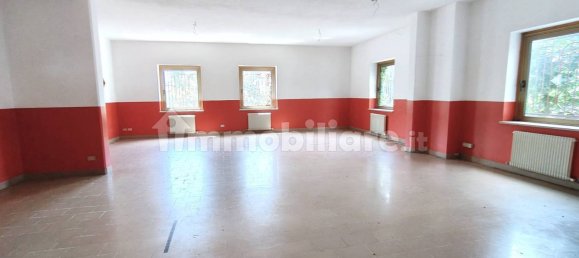 4 rooms Commercial property in Udine, Italy No. 13527 8
