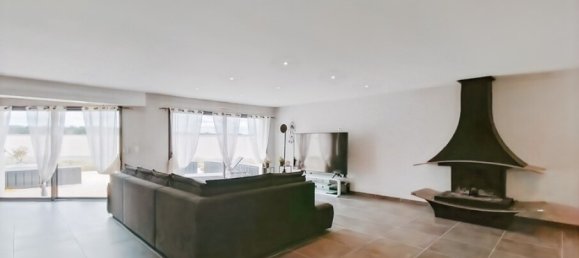 Casa de 3 dormitorios en Remy, France No. 326427 2