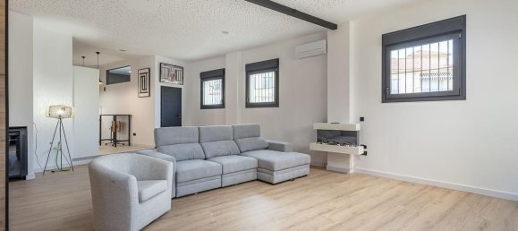 1 bedroom Apartment in Granada, Spain No. 141167 2