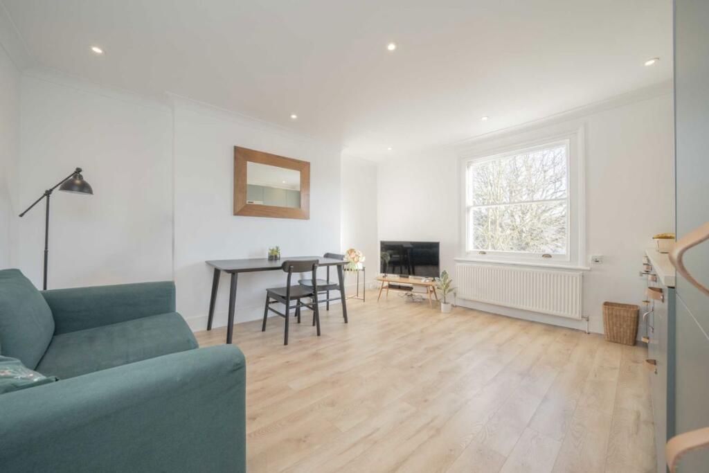 2 bedrooms Apartment in Ealing, United Kingdom No. 5775