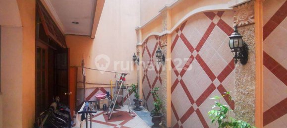 Дом с 4 спальнями в Palmerah, Индонезия № 2484 2