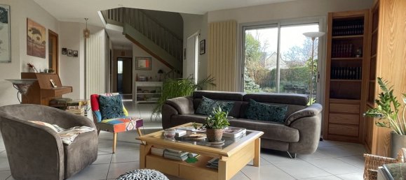 Casa de 6 dormitorios en Pont-Pean, France No. 206960 4