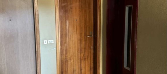 Apartamento de 3 divisões em Usmate Velate, Italy N.º 8578 3