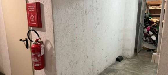 Apartamento de 3 divisões em Usmate Velate, Italy N.º 8578 10