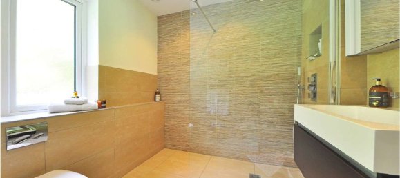 Apartamento de 3 divisões em Usmate Velate, Italy N.º 8578 12