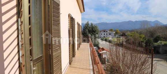 2 bedrooms Villa in Valle di Maddaloni, Italy No. 70263 3