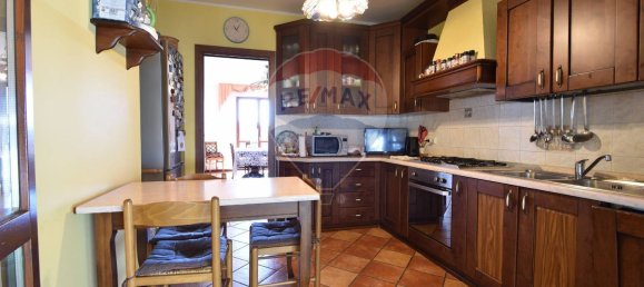 5 bedrooms Villa in Paruzzaro, Italy No. 320529 10
