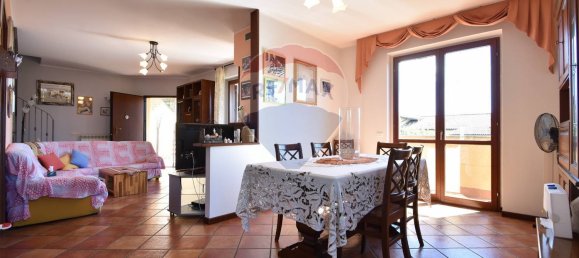 5 bedrooms Villa in Paruzzaro, Italy No. 320529 13
