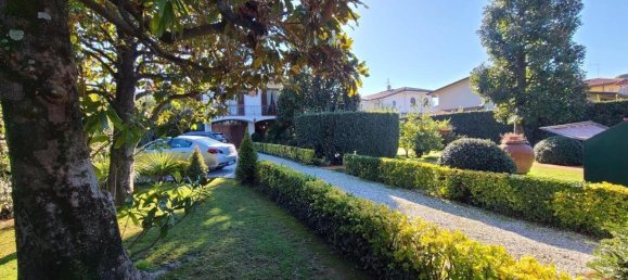 15-salle Villa à Forte dei Marmi, Italy No. 19292 3