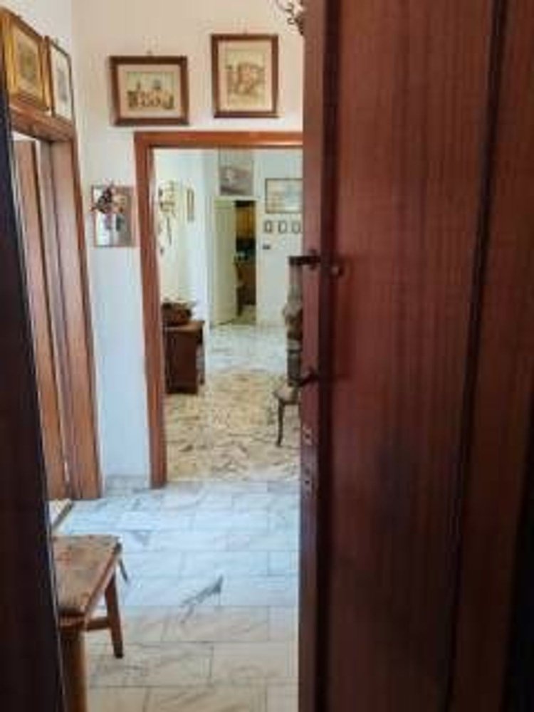 Apartamento de 8 dormitorios en Florence, Italy No. 372308