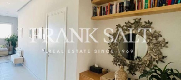 2 bedrooms Apartment in Saint Julian's, Malta No. 10394 4