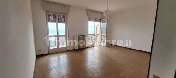 6 chambres Appartement à Massino Visconti, Italy No. 333543 5