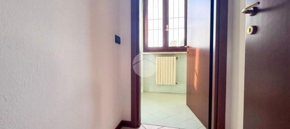 3-salle Appartement à Montichiari, Italy No. 259019 11