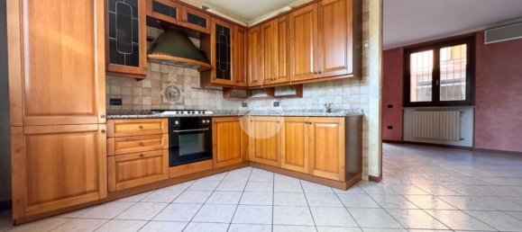 3-salle Appartement à Montichiari, Italy No. 259019 2
