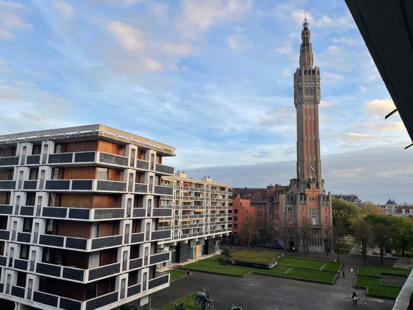 3 bedrooms Apartment in Lille, France No. 50181