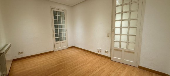 Apartamento de 3 dormitorios en Madrid, Spain No. 170784 9