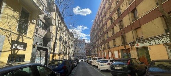 Apartamento de 3 dormitorios en Madrid, Spain No. 170784 17