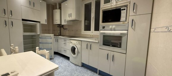Apartamento de 3 dormitorios en Madrid, Spain No. 170784 13