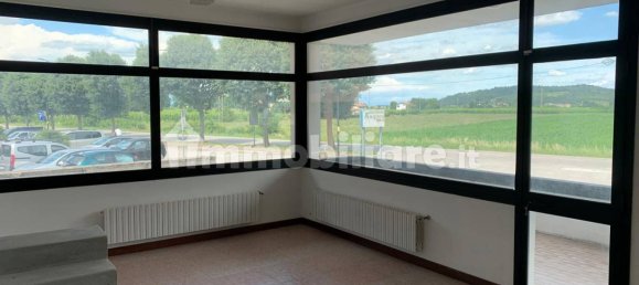 2غرفة عقار تجاري في Rovolon, Italy رقم 124449 5