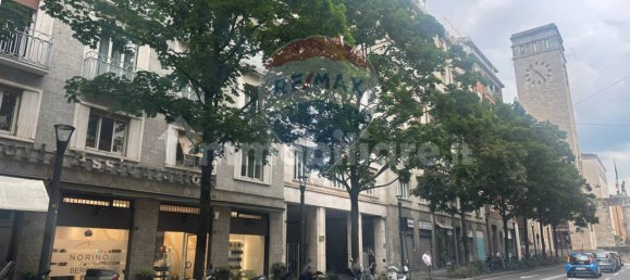 Квартира с 2 спальнями в Бергамо, Италия № 354325 11