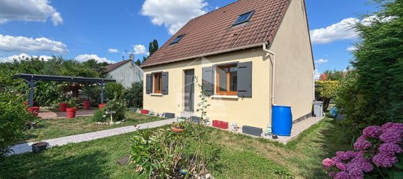 Дом с 3 спальнями в Сен-Пьер-ле-Немур, Франция № 296015 3