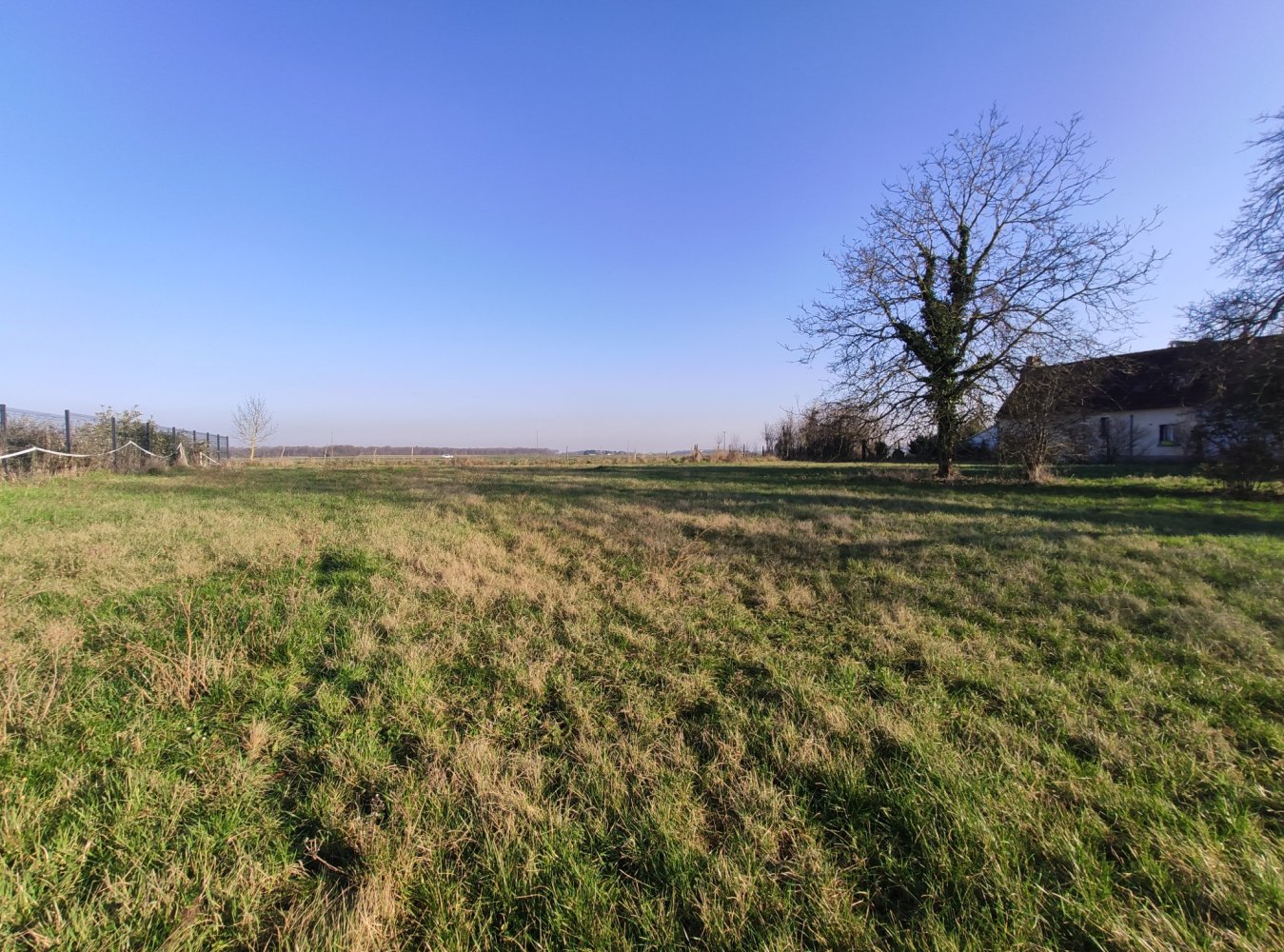  Land in Huisseau-sur-Mauves, France No. 79500