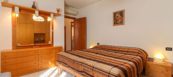 6 rooms Villa in Granarolo dell'Emilia, Italy No. 153525 4