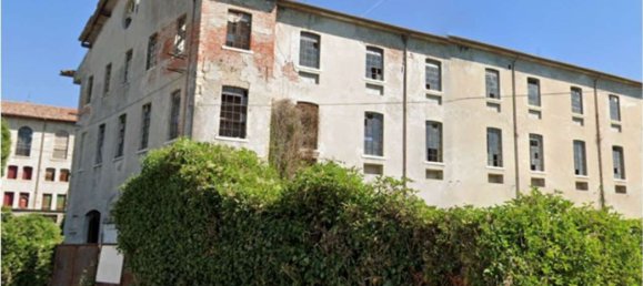 202m² Building in Farra di Soligo, Italy No. 307161 2