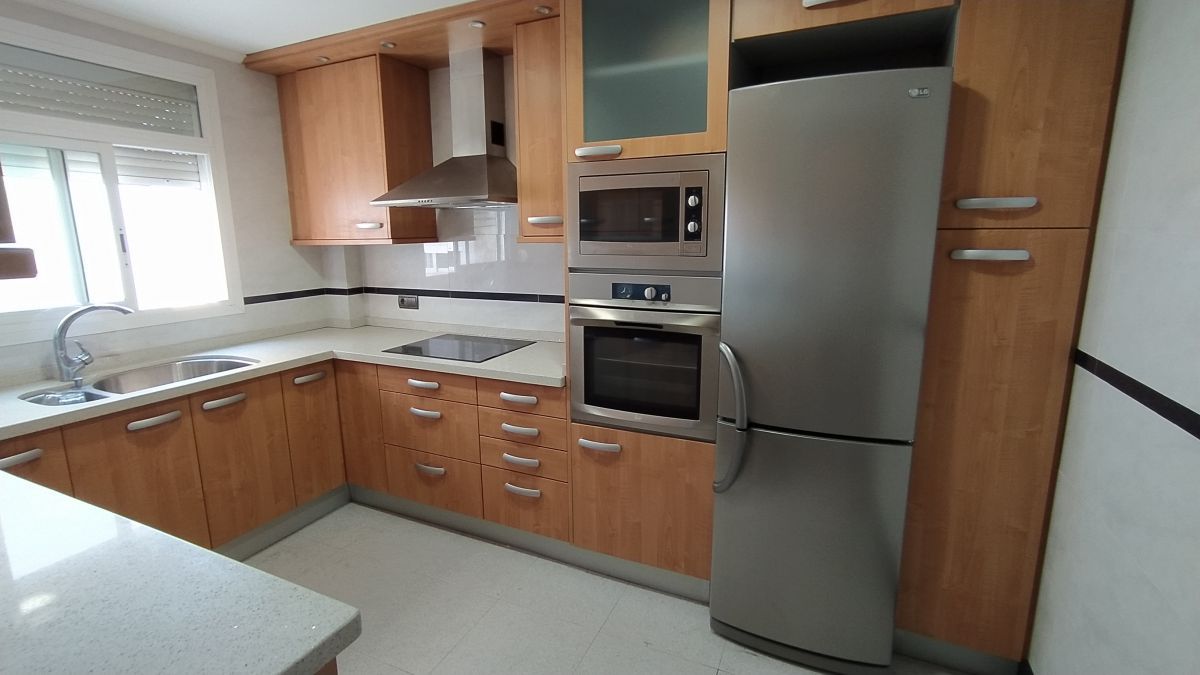 4 bedrooms Apartment in Castellon, Spain No. 93811