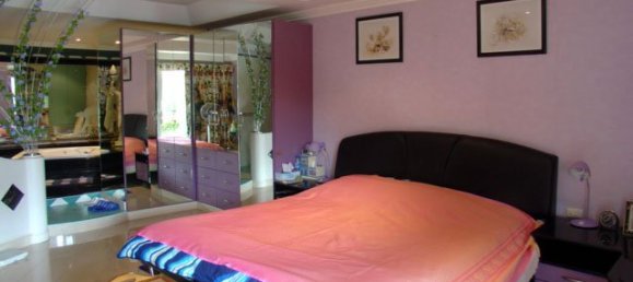 3 bedrooms Condo in Pattaya, Thailand No. 1282 4
