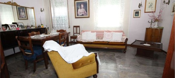 10 Schlafzimmer Haus in Sassuolo, Italy, Nr. 336770 5