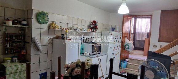 Casa de 2 divisões em Bari, Italy N.º 215634 9