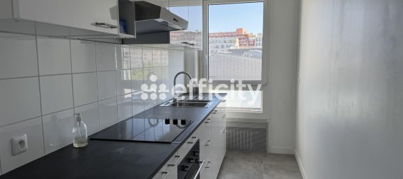 1 bedroom Apartment in Paris, France No. 325717 6