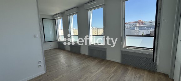 1 bedroom Apartment in Paris, France No. 325717 11