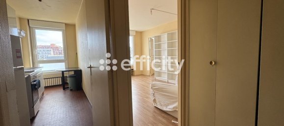 1 bedroom Apartment in Paris, France No. 325717 12