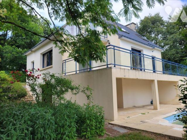 Casa de 5 dormitorios en Gourin, France No. 322765