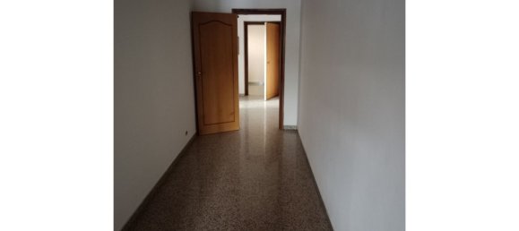 Квартира с 4 комнатами в Козенца, Италия № 230008 2